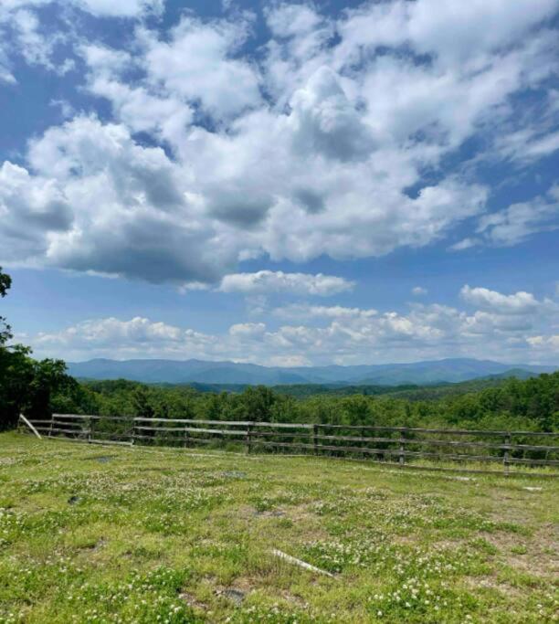 Lazy Bear Cabin Near Nantahala Outdoor Center And Брайсън Сити Екстериор снимка