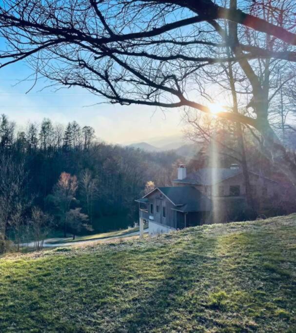 Lazy Bear Cabin Near Nantahala Outdoor Center And Брайсън Сити Екстериор снимка